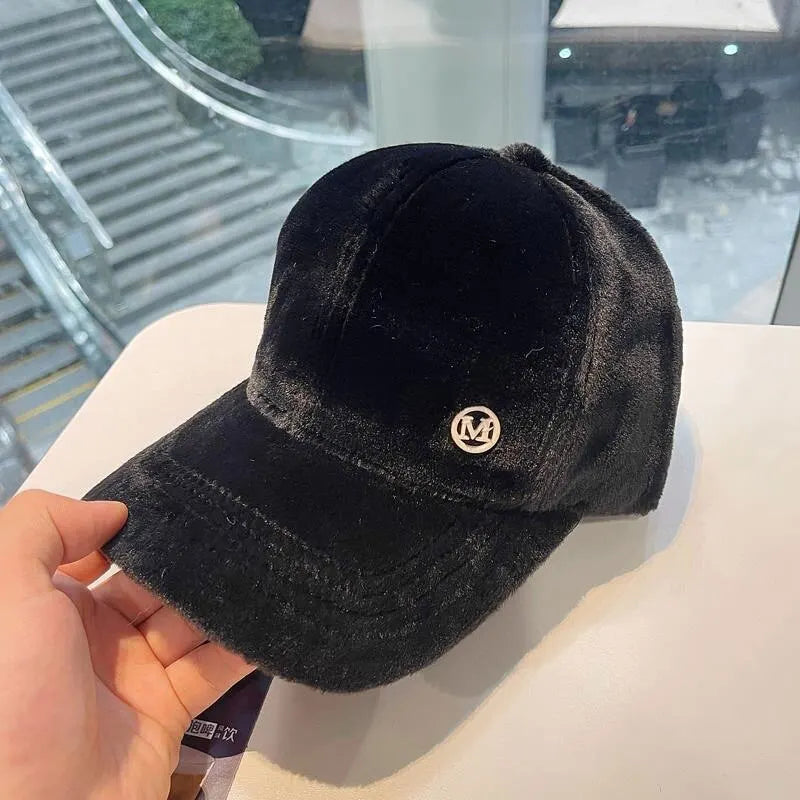 M Versatile Baseball Cap Blended Cap Brand Female Autumn And Winter All Match Plush Hat Suitable For Face Big Baseball Caps